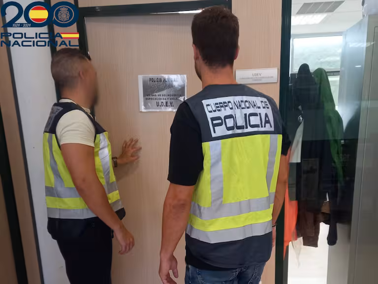 Detención de ladrones de relojes de lujo en Ibiza. Foto de Policía Nacional.
