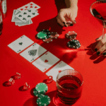 La Evoluci&oacute;n del P&oacute;ker en Espa&ntilde;a: De los Casinos Tradicionales al P&oacute;ker Online