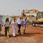 La presidenta del Govern, Marga Prohens, visita las obras del futuro CEIP Es Farall&oacute; de Santa Eul&agrave;ria.