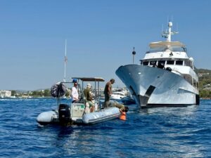 Operativo por fondeos en Posidonia