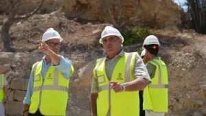 Rafael Triguero, alcalde de Ibiza, junto con Juan Flores, concejal de Urbanismo y Vivienda.