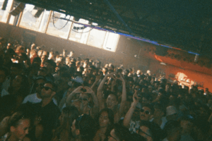 Solid Grooves en DC10, No Phone Policy. @Solidgrooves Instagram