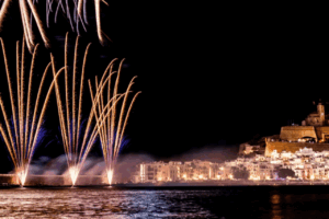Vistas de Dalt Vila durante las celebraciones de Sant Ciriac. Archivo.