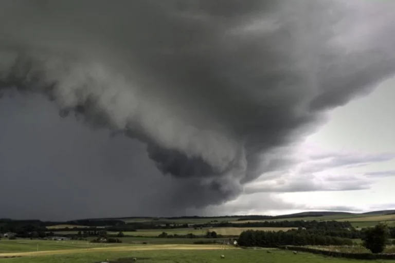 Tormentas, lluvias intensas y calor extremo en España