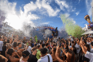 elrow en Ushua&iuml;a Ibiza. Archivo