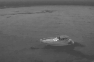 embarcación encallada en s'Illa des Bosc tomadas por el Servicio de Drones de la Policía Local de Sant Josep. Policía Local de Sant Josep. Instagram