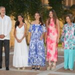 La reina Letizia deslumbra en Marivent con un dise&ntilde;o del ibicenco Tony Bonet