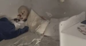 La infancia perdida de una niña de 6 años en Brasil: vivía aislada desde su nacimiento en una habitación