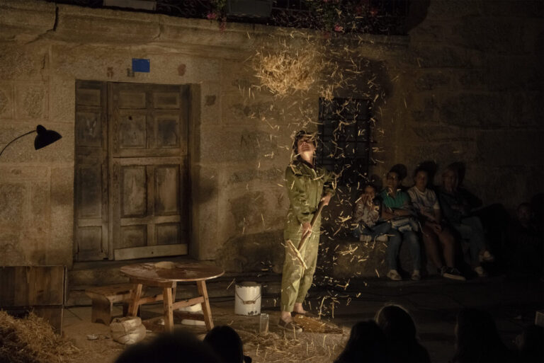20250922 Teatro Una rueda que da vueltas