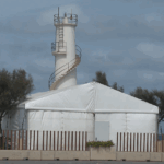Carpa instalada en el puerto de la Savina de Formentera. (Ib3 tv)