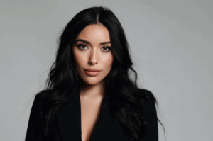 Quién es Ada Lluch, la influencer catalana de ultraderecha que encabezó