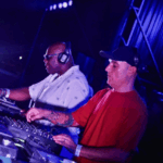 Carl Cox y Paco Osuna pinchando juntos. Archivo