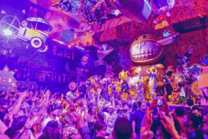 Delusionville en [UNVRS]. Archivo