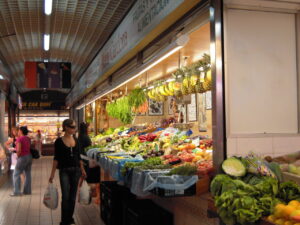 El Mercat Nou es el epicentro de Eivissa para abastecerse a diario de producto fresco.