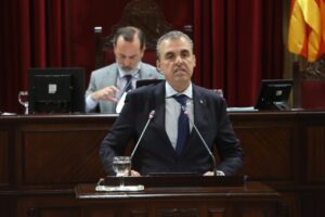 El conseller de Educaci&oacute;n, Toni Vera.