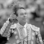 El torero Curro Romero padece una grave enfermedad