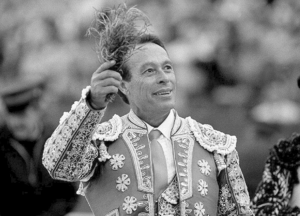 El torero Curro Romero padece una grave enfermedad