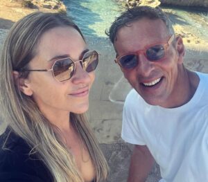 Joaquín Prat anuncia su boda con Alexia Pla