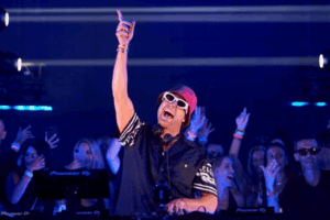 Fisher en [UNVRS]. Archivo