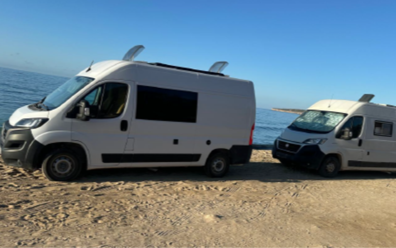 Furgonetas en Formentera.