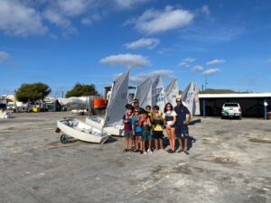 Regatistas del club Mare Nostrum en pleno debut