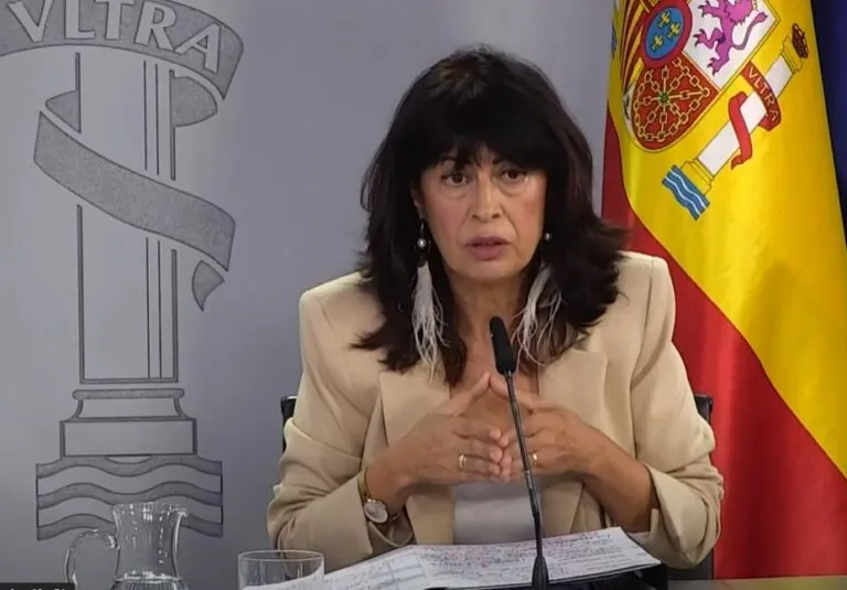 Ministra presentando el anteproyecto de ley sobre violencia vicaria en España.