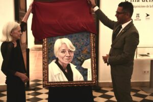 Momento del acto de nominaci&oacute;n de Estella Matutes como HIja Ilustre de Ibiza