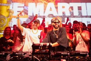 The Martinez Brothers actuando en Hï Ibiza con el público animado