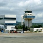 Dos aviones a las puertas de una colisi&oacute;n en el aeropuerto de Ibiza: la explicaci&oacute;n del controlador a&eacute;reo