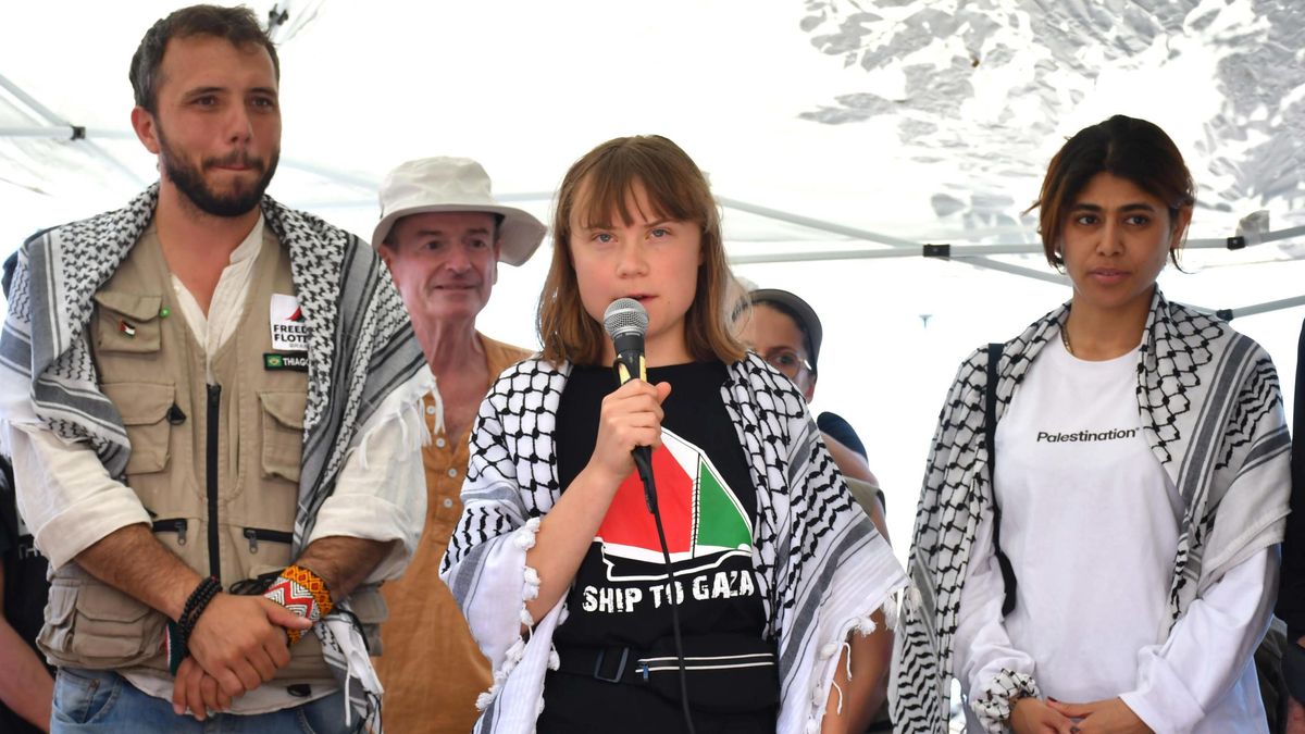Greta Thunberg y activistas en la flotilla hacia Gaza