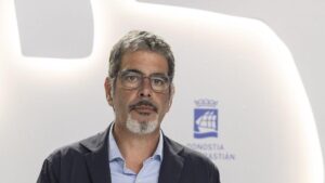 Eneko Goia anunciando su renuncia como alcalde de Donostia