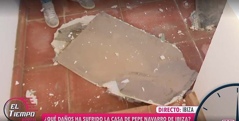 Daños visibles en la casa de Pepe Navarro tras la tormenta en Ibiza