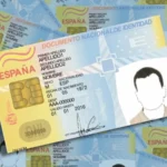 Los mayores de 70 años tendrán que renovar su DNI: ¿por qué la UE elimina el documento permanente?