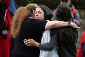 Tragedia en Manchester: atacan una sinagoga durante Yom Kippur y mueren al menos dos personas