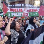 Manifestantes en España con pancartas en apoyo a Palestina