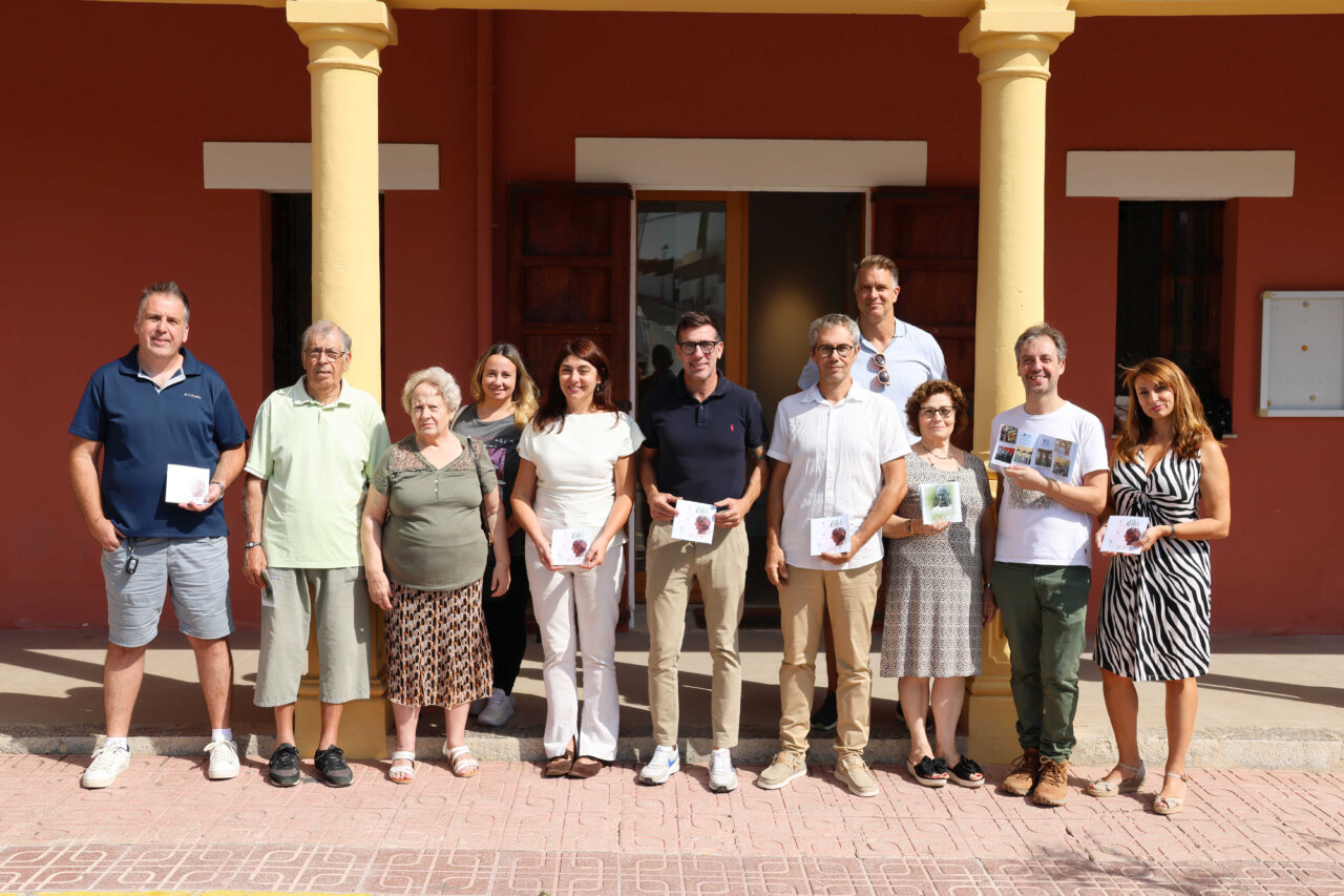 Grupo de personas en la presentación de las Festes Patronals de Sant Rafel 2025