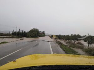 Carretera inundada en Ibiza debido a fuertes lluvias