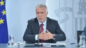 &Aacute;ngel V&iacute;ctor Torres durante una rueda de prensa en el Palacio de la Moncloa