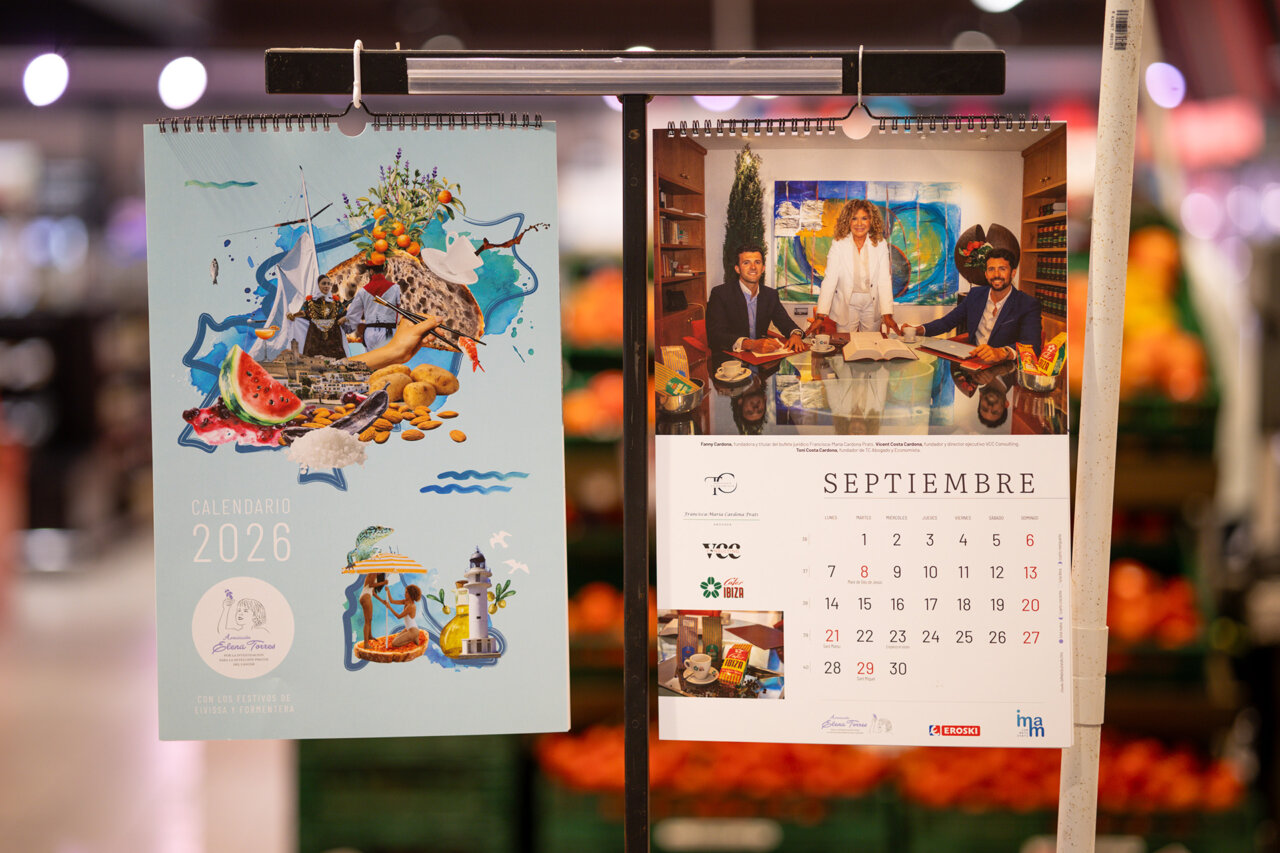Calendario solidario de la Asociación Elena Torres con imágenes de Ibiza y Formentera
