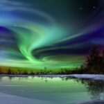 Auroras boreales iluminando el cielo nocturno en España