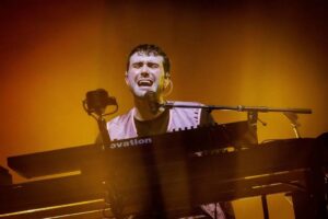 Fred again.. regresa a España: todo lo que tienes que saber sobre su show