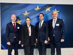 Vicent Marí y otros representantes en reunión en Bruselas sobre migración