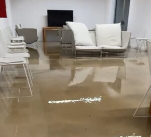 Sala inundada en la base del SAMU 061 en Formentera