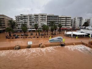Vista del puerto de Ibiza inundado tras lluvias torrenciales