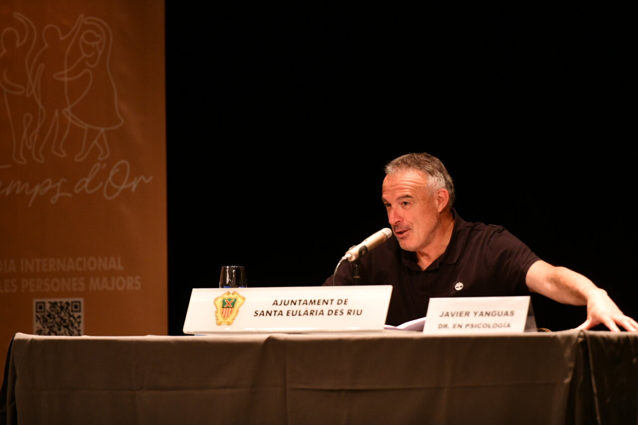 Conferencia de Javier Yanguas sobre envejecimiento activo en Santa Eulària des Riu.