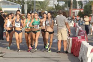 Corredoras compitiendo en la Milla Urbana de Ibiza