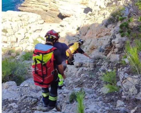 Operativo de rescate se ha desplegado en el litoral de Sant Joan de Labritja.