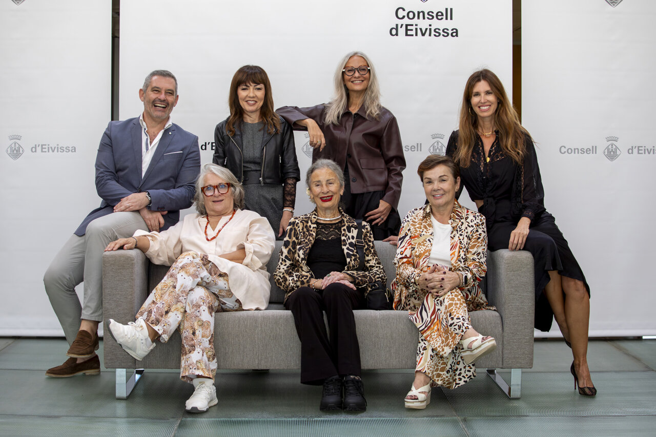 Grupo de mujeres premiadas en el Tanit Ibiza Congress 2025