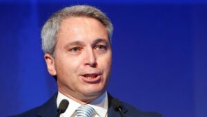 Vicente Vallés durante una entrevista sobre política en España