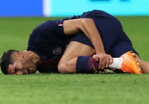 La lesi&oacute;n de Achraf Hakimi durante el partido ante el Bayern